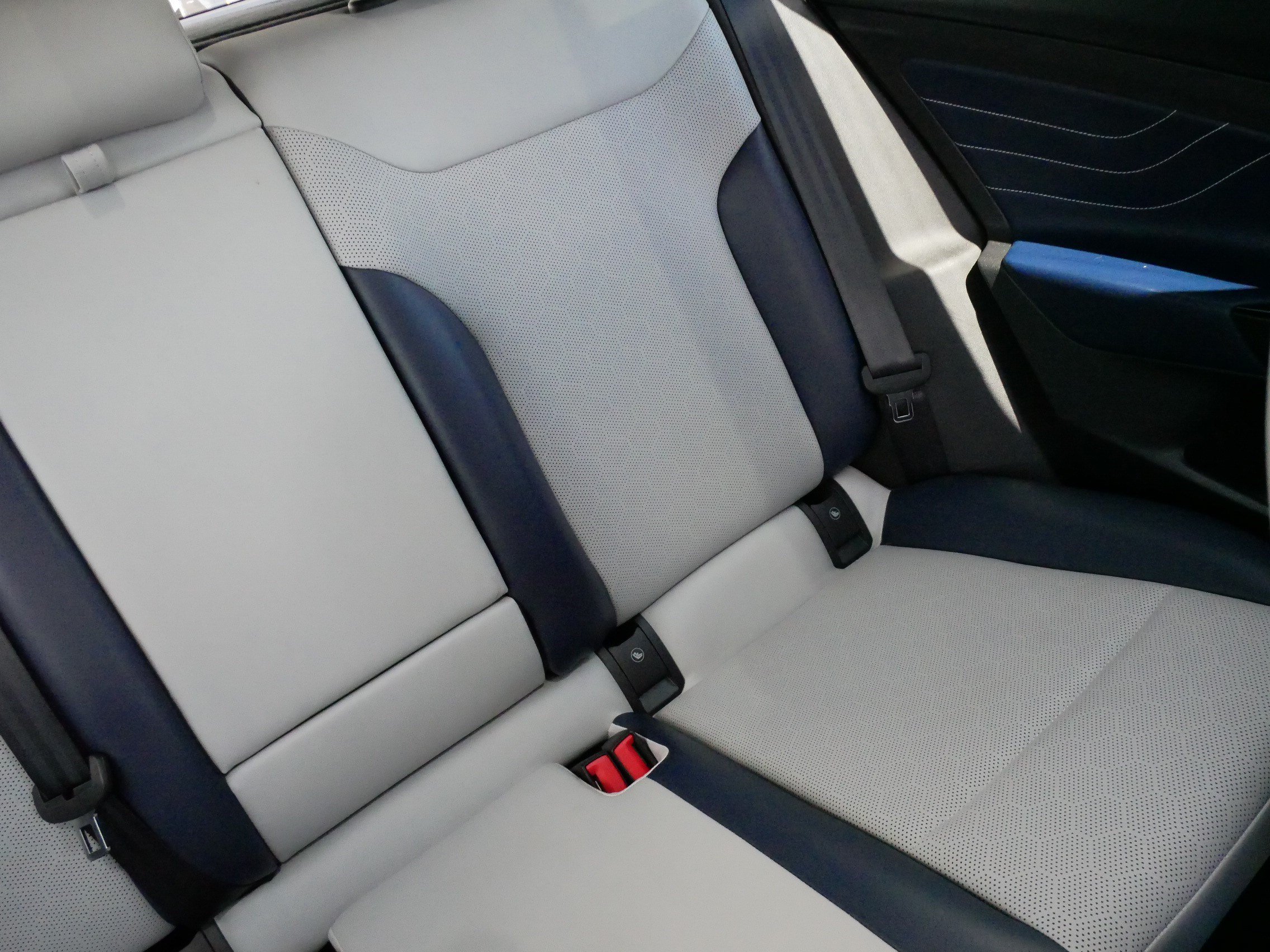 Certified 2025 Volkswagen ID.4 Pro S AWD/4WD image 14