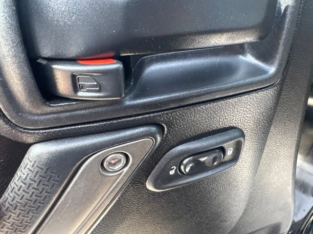 Used 2012 Jeep Wrangler Unlimited Sport AWD/4WD image 31