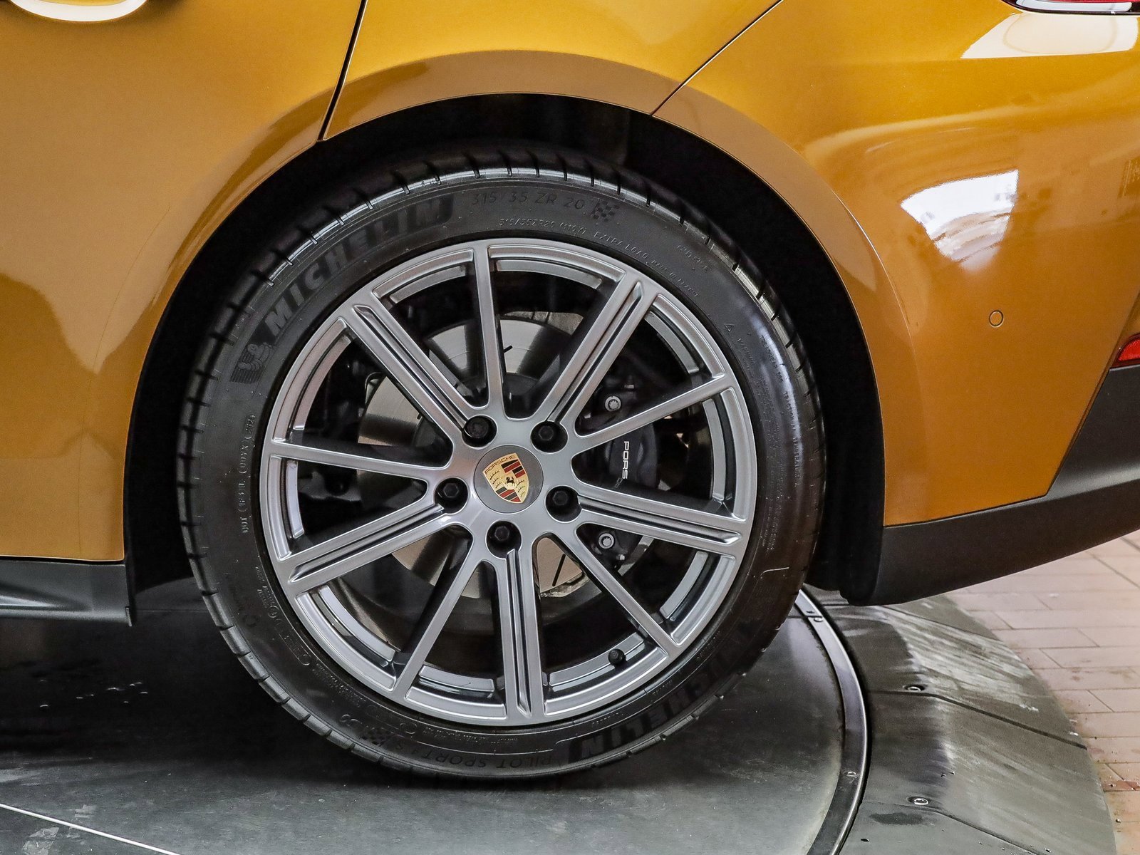 Certified 2025 Porsche Panamera image 10