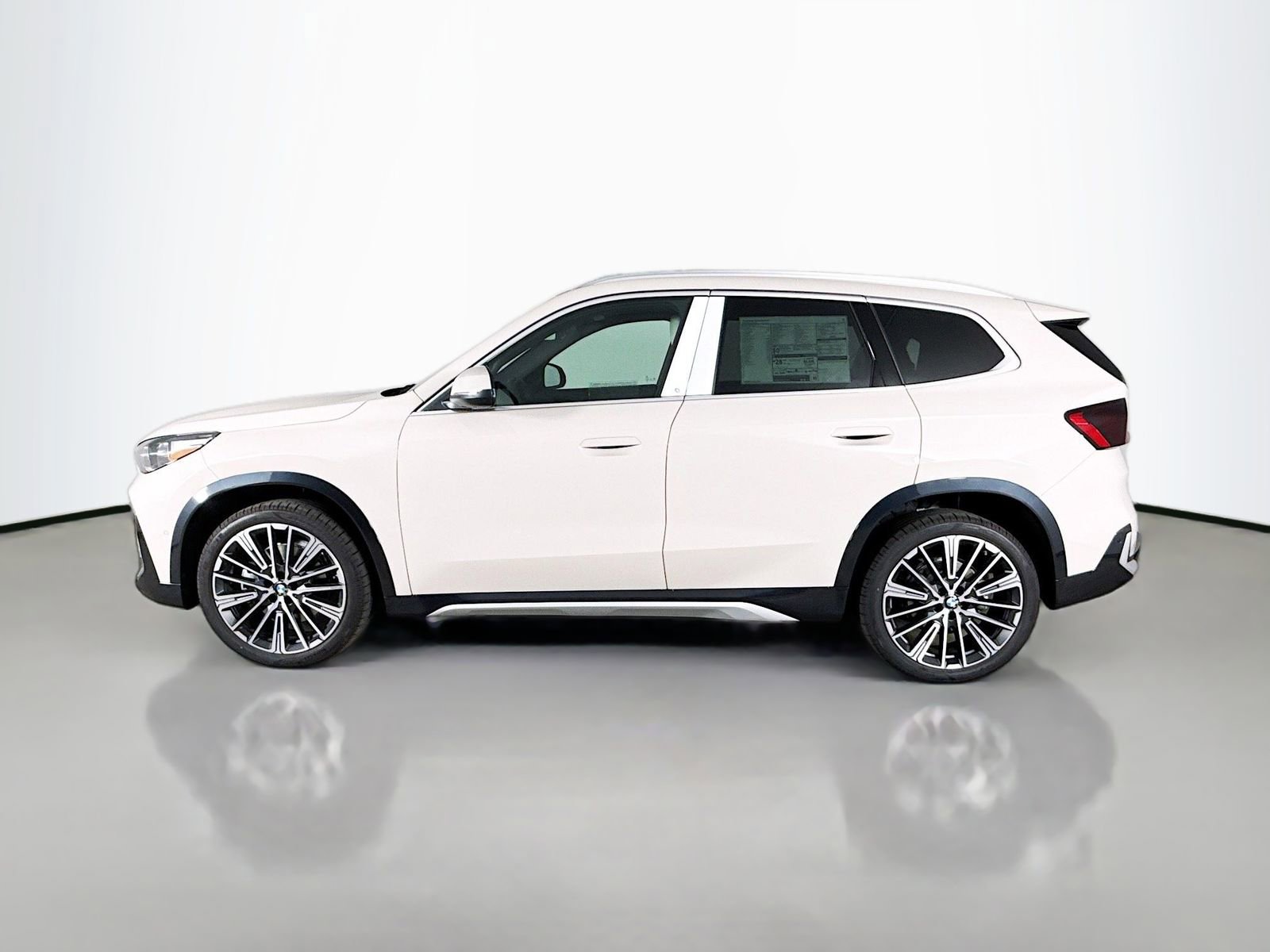 Used 2026 BMW X1 xDrive28i w/ Convenience Package image 4