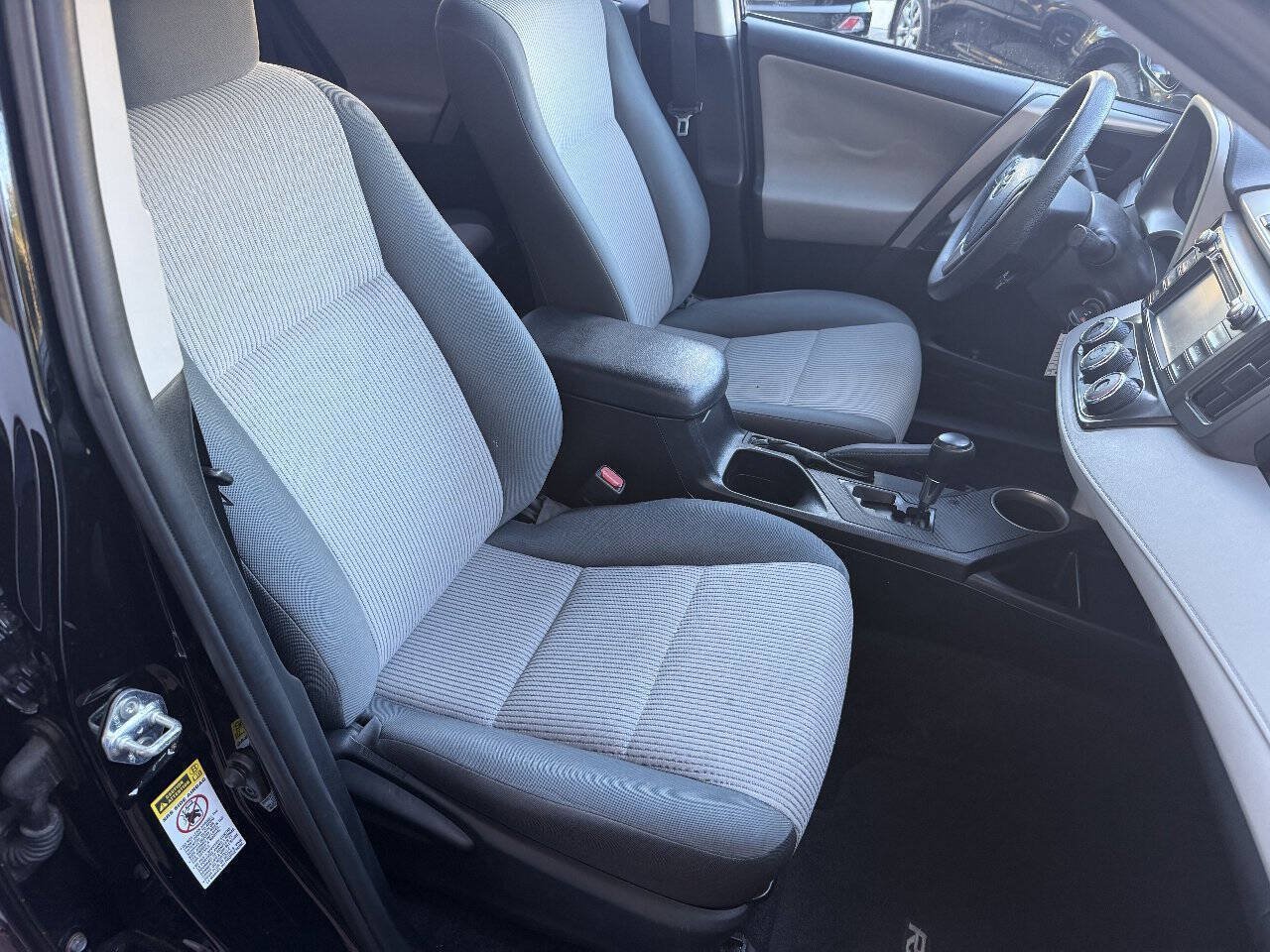 Used 2014 Toyota RAV4 LE AWD/4WD image 13