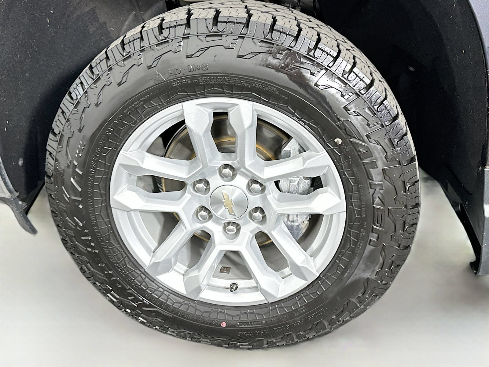 Used 2022 Chevrolet Silverado 1500 LT w/ Z71 Off-Road Package AWD/4WD image 35