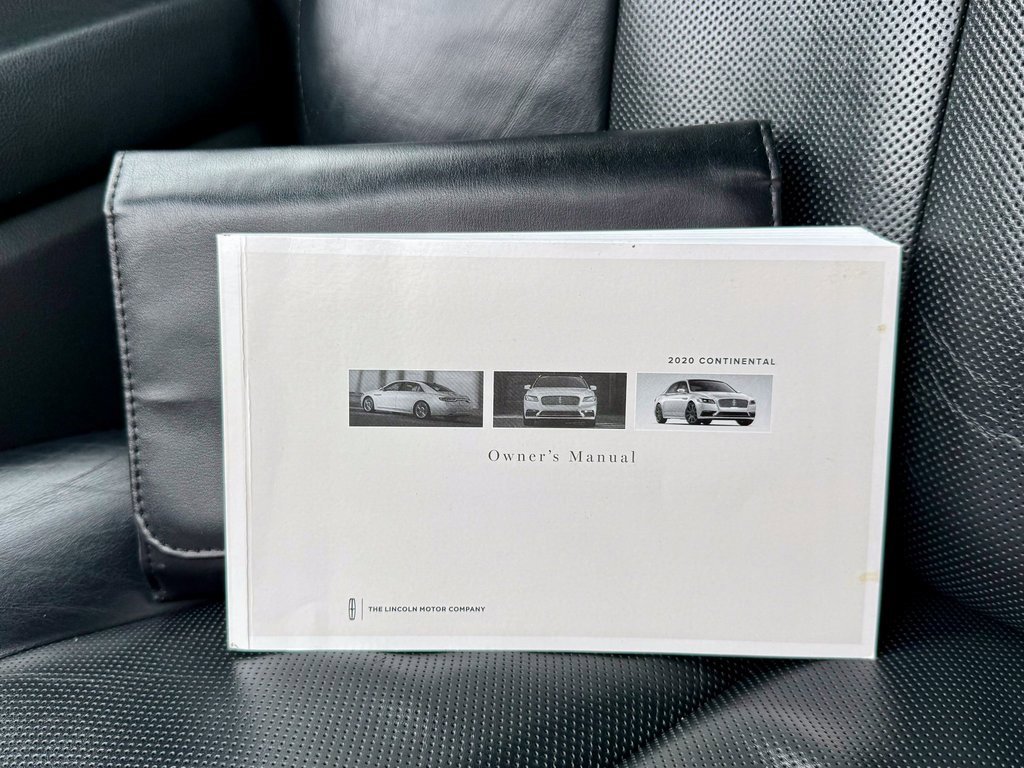 Used 2020 Lincoln Continental AWD w/ Premium Package image 27