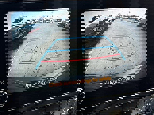 Used 2024 Toyota Highlander XLE image 18