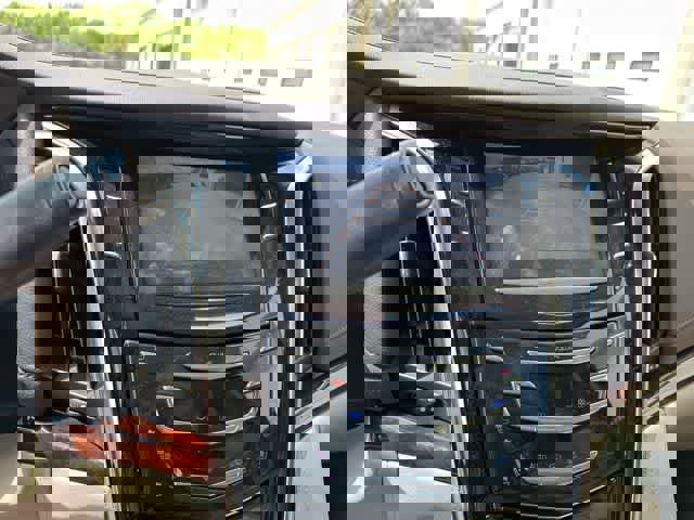 Used 2015 Cadillac Escalade Luxury AWD/4WD image 11