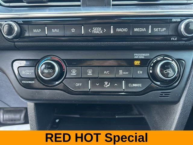 Used 2021 Kia Niro EX Premium w/ Cold Weather Package image 29