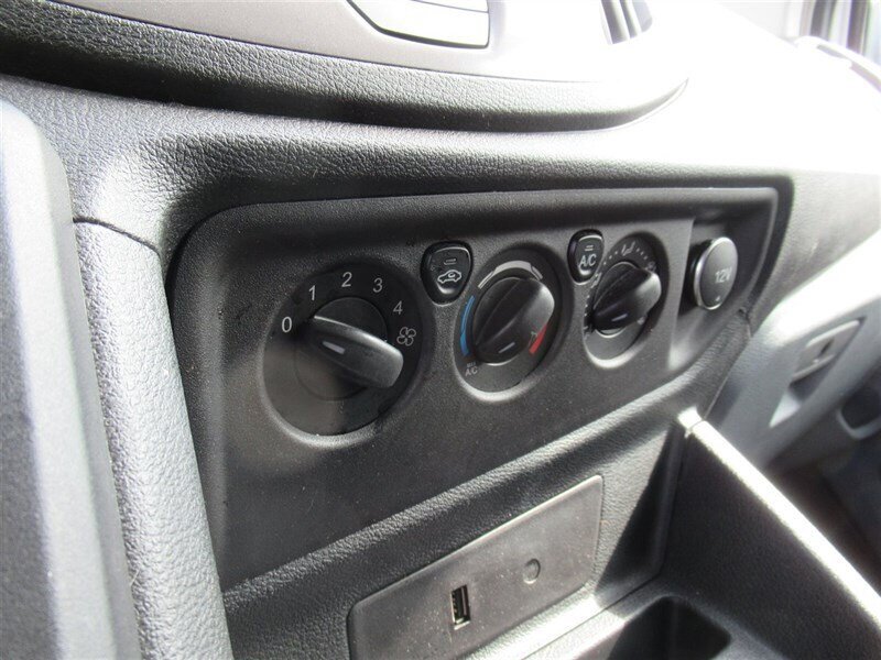 Used 2018 Ford Transit 150 XLT RWD image 27