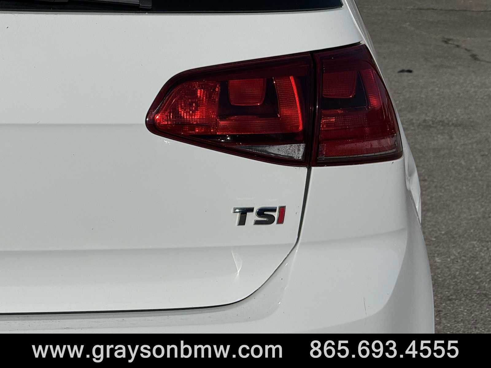 Used 2016 Volkswagen Golf S image 32