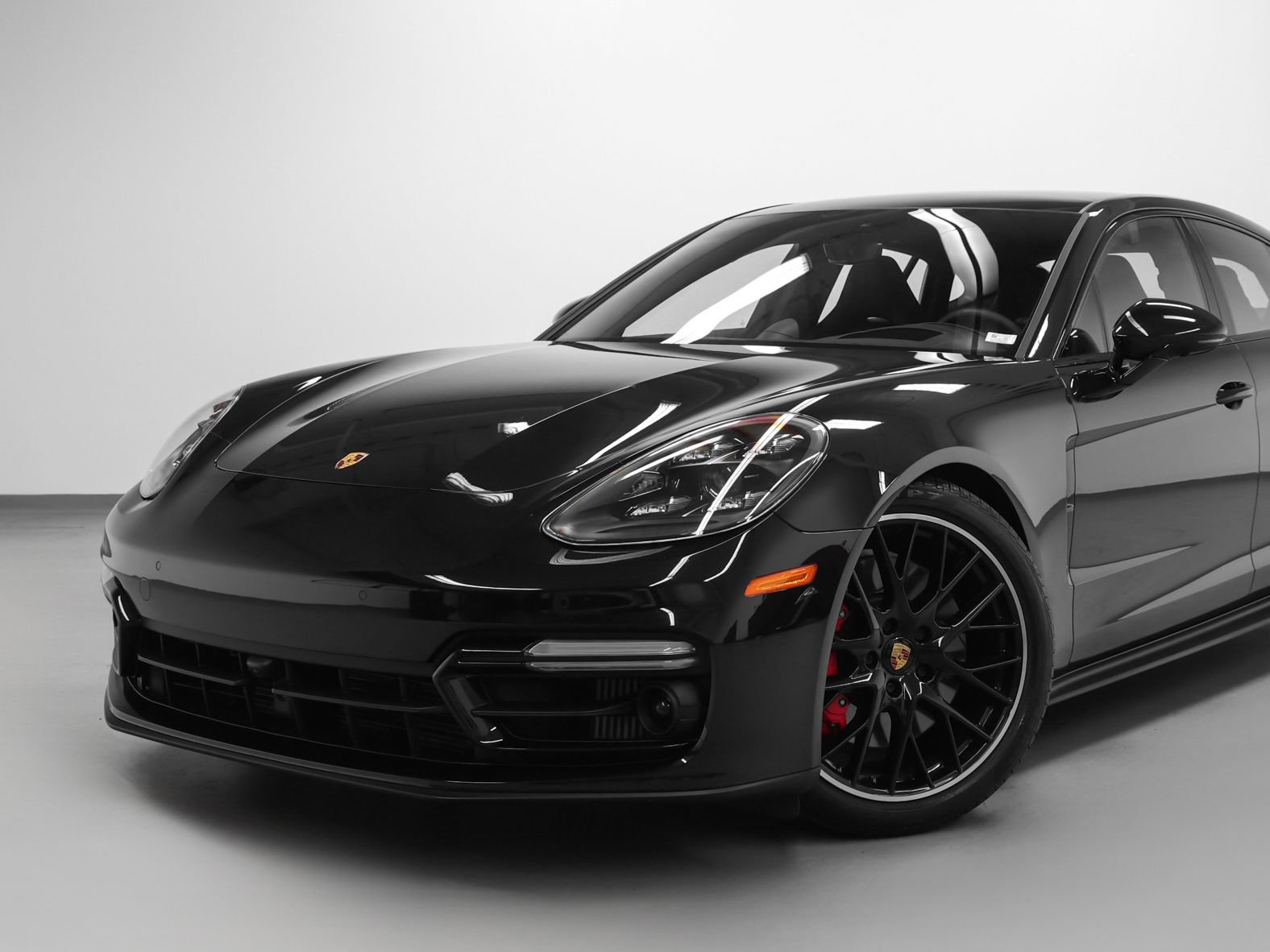 Certified 2023 Porsche Panamera GTS AWD/4WD image 7