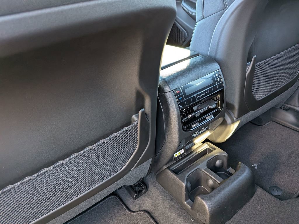 New 2025 Jeep Grand Cherokee L Laredo w/ Luxury Tech Group I image 31