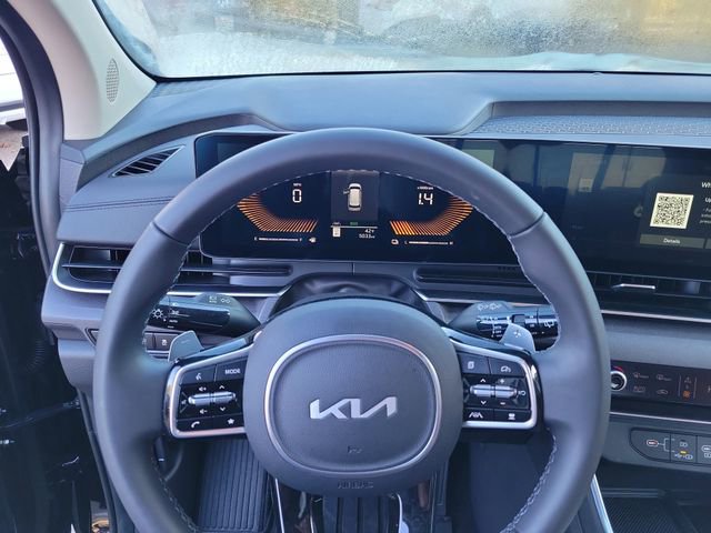 Used 2026 Kia Carnival EX image 20