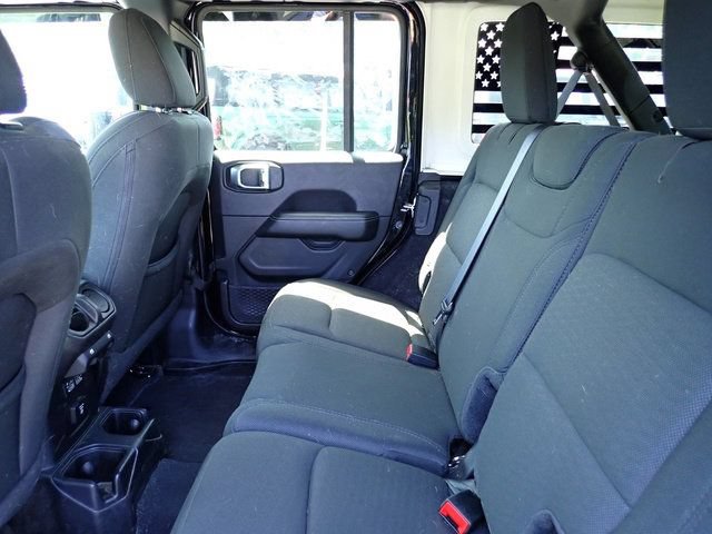 Used 2020 Jeep Wrangler Unlimited Sahara AWD/4WD image 12