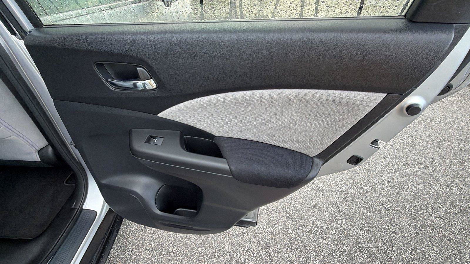 Used 2015 Honda CR-V EX image 20
