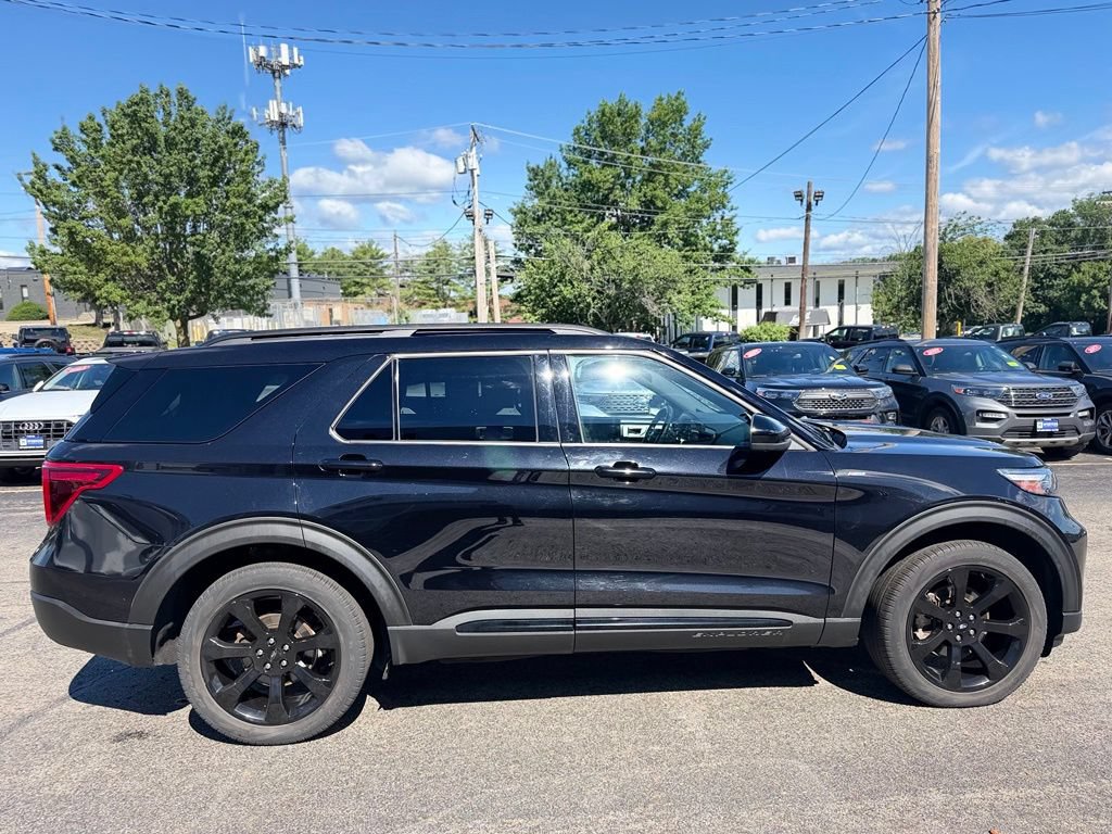Used 2023 Ford Explorer ST-Line w/ Class IV Trailer Tow Package AWD/4WD image 11