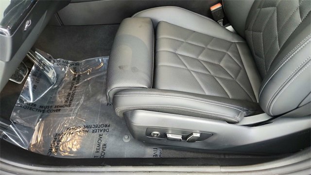 Used 2025 BMW i5 eDrive40i w/ M Sport Package image 34