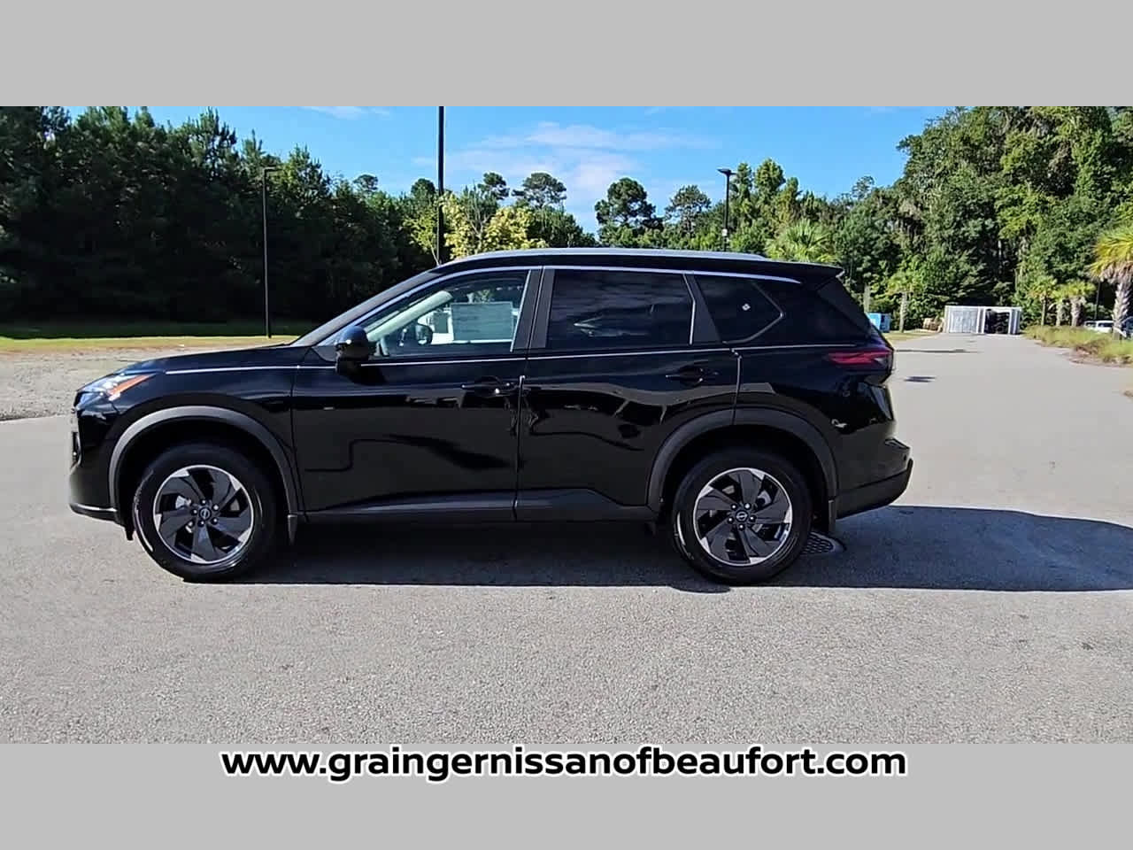 New 2026 Nissan Rogue SV image 25