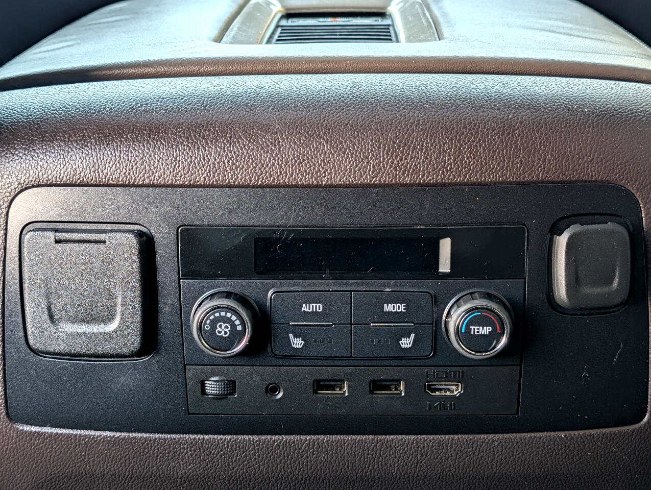 Used 2018 GMC Yukon XL Denali w/ Denali Ultimate Package image 21