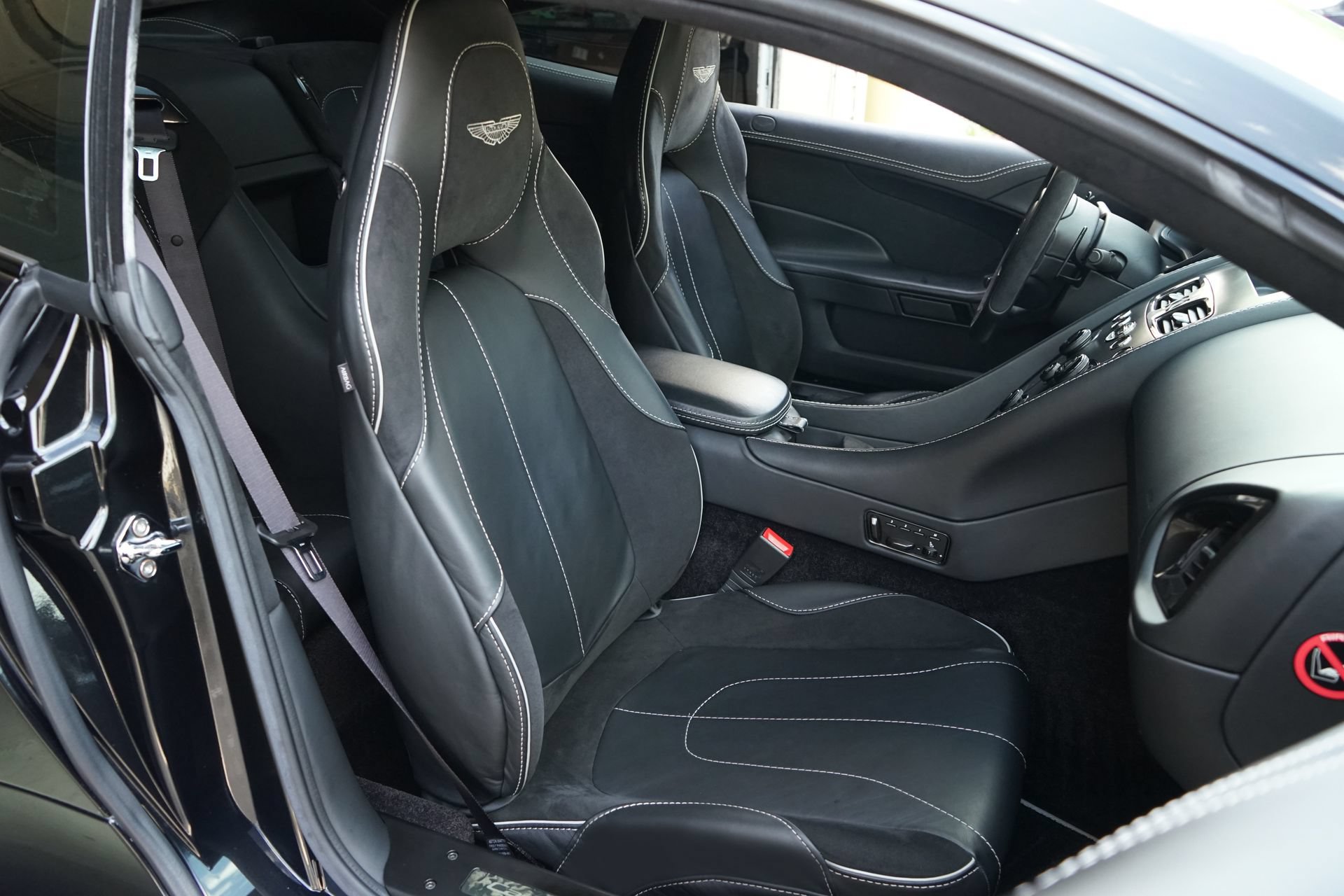 Used 2015 Aston Martin Vanquish Coupe RWD image 13