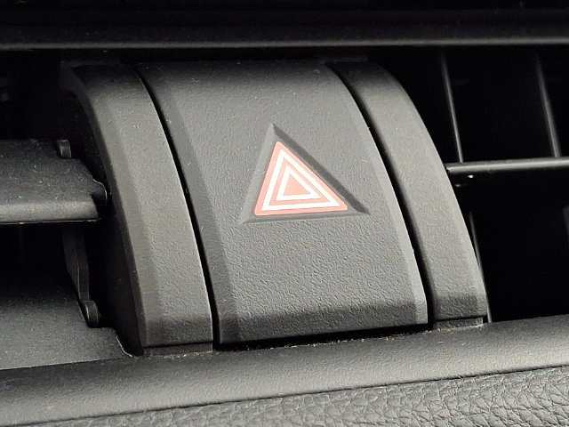 Used 2023 Toyota RAV4 LE FWD image 29