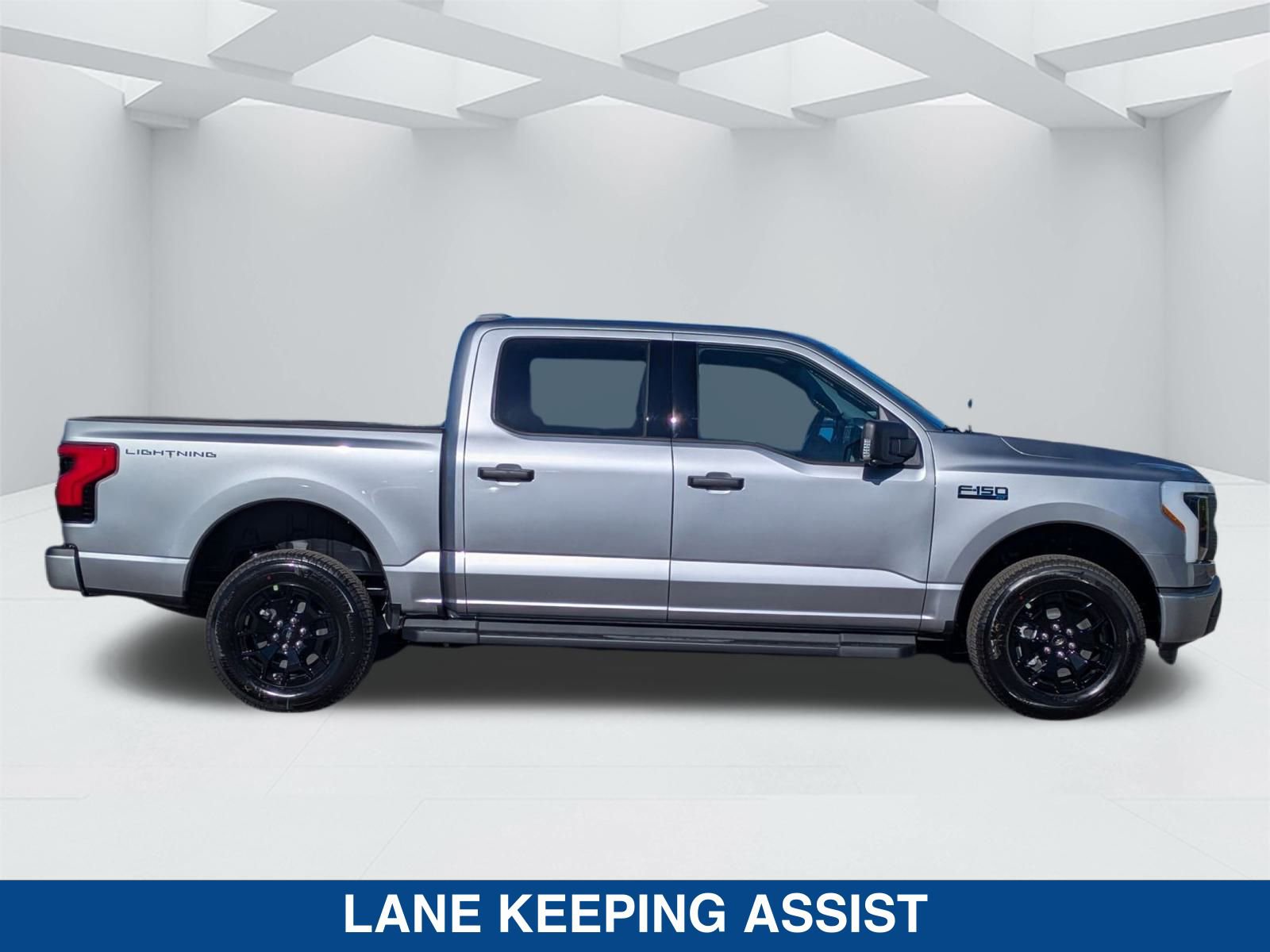 New 2025 Ford F150 Lightning XLT AWD/4WD video 3