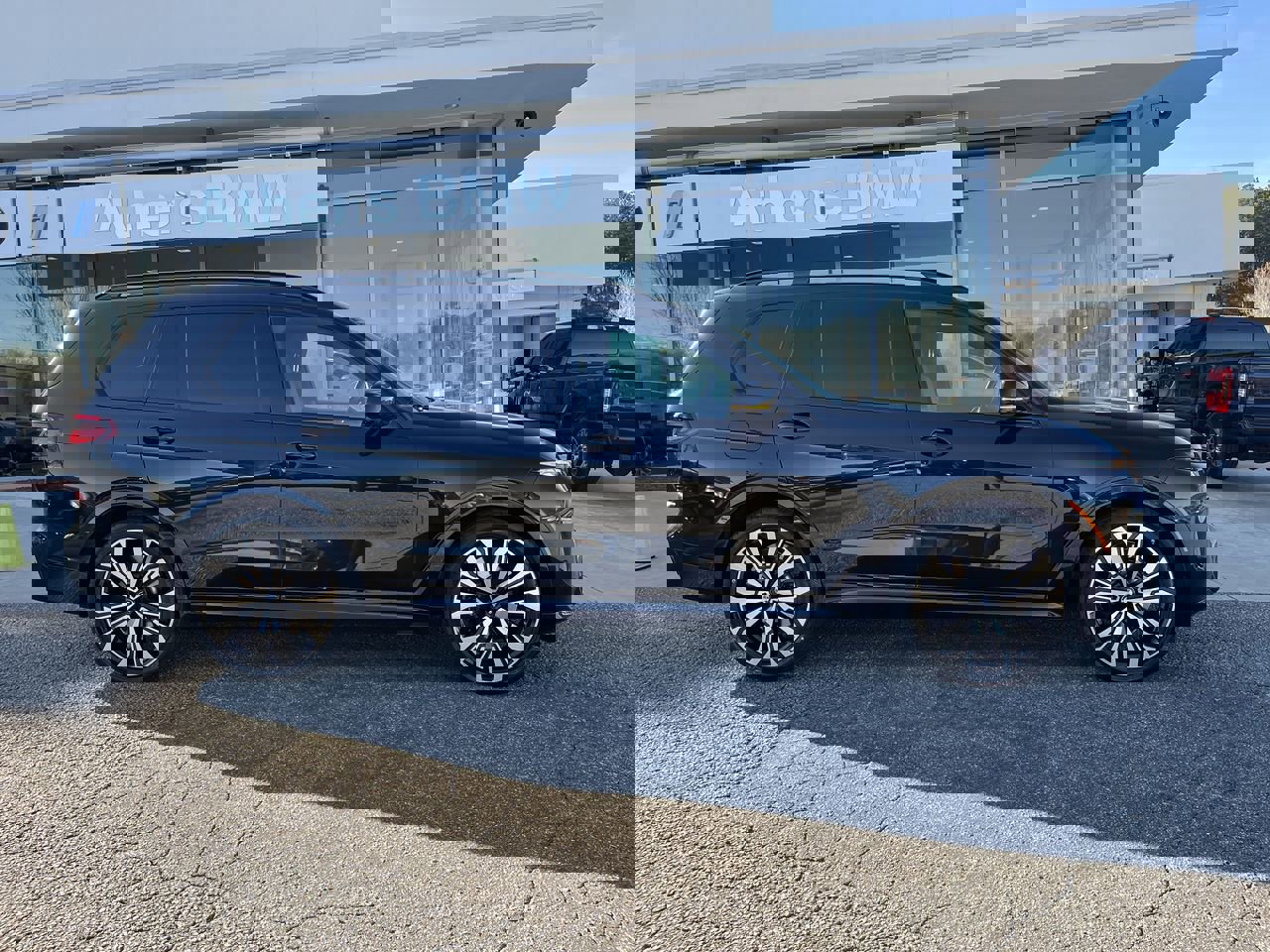 Certified 2023 BMW X7 M60i w/ Executive Package image 9