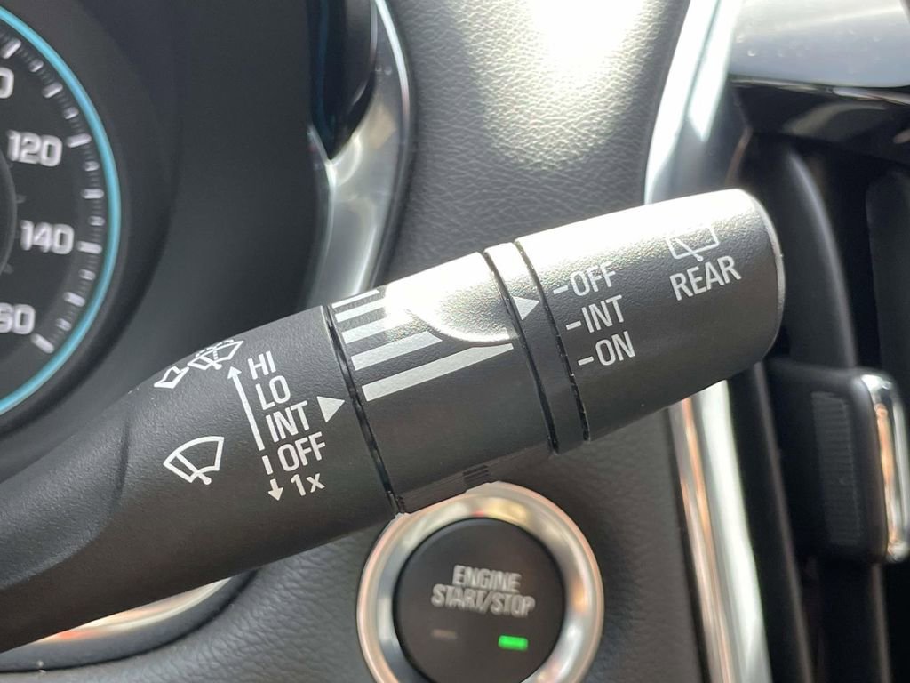 Used 2023 Chevrolet Traverse LT AWD/4WD image 23