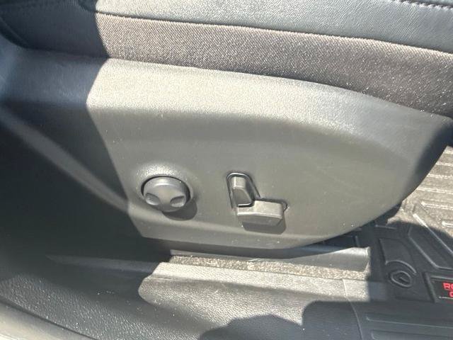 Used 2022 Jeep Cherokee Latitude Lux w/ Sun & Sound Group FWD image 33