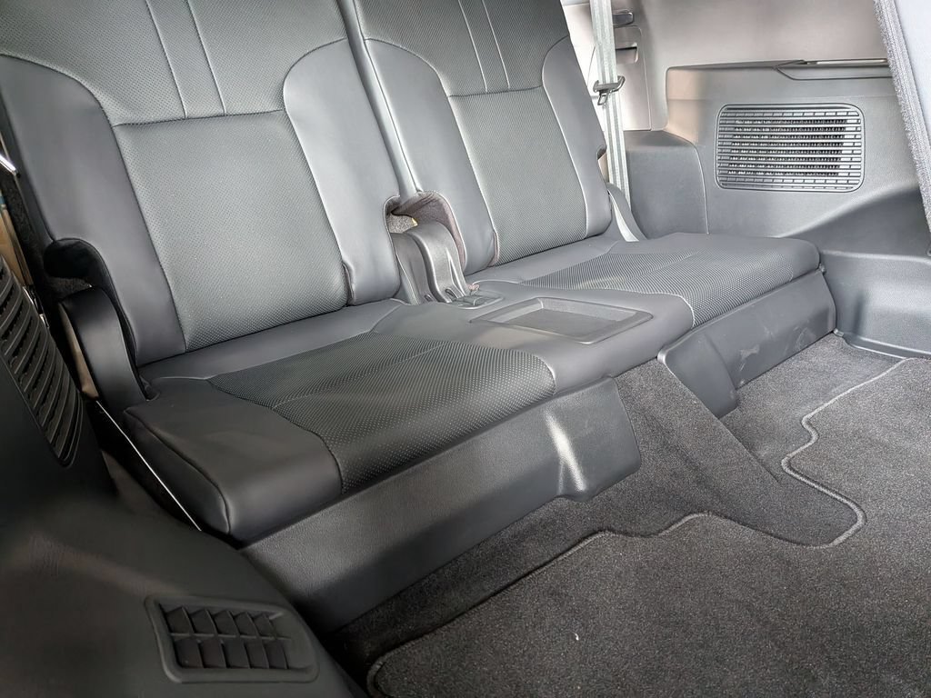 New 2025 Lexus LX 700h Luxury w/ Appearance Package AWD/4WD image 33