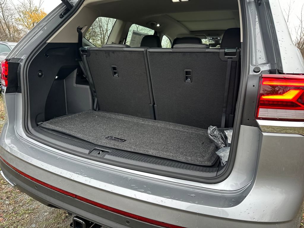 New 2026 Volkswagen Atlas SE image 16