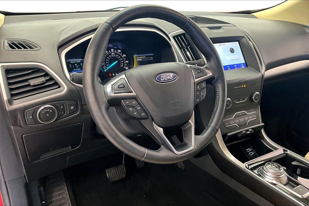 Used 2020 Ford Edge SEL w/ Cold Weather Package AWD/4WD image 13