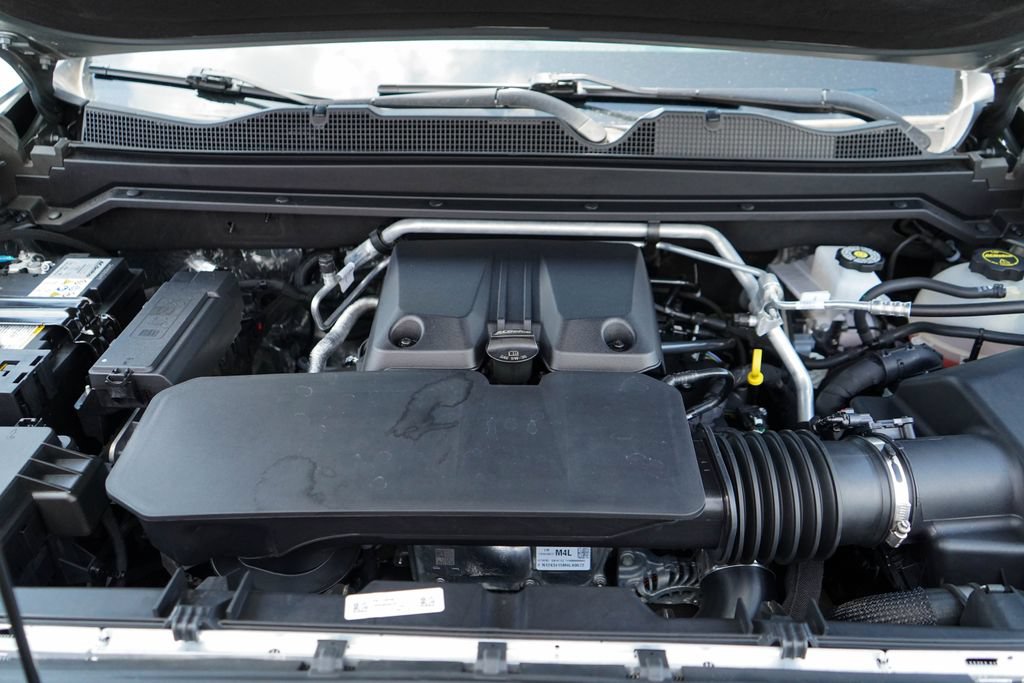 Used 2025 Chevrolet Colorado W/T RWD image 15
