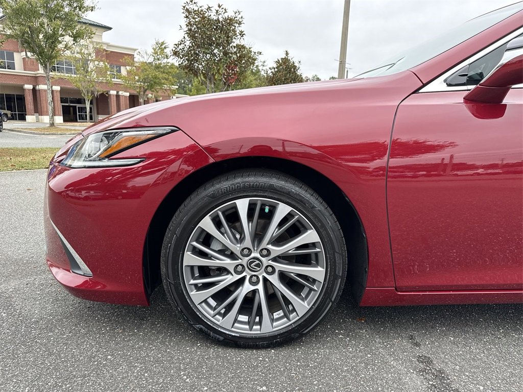 Used 2020 Lexus ES 300h w/ Premium Package image 10