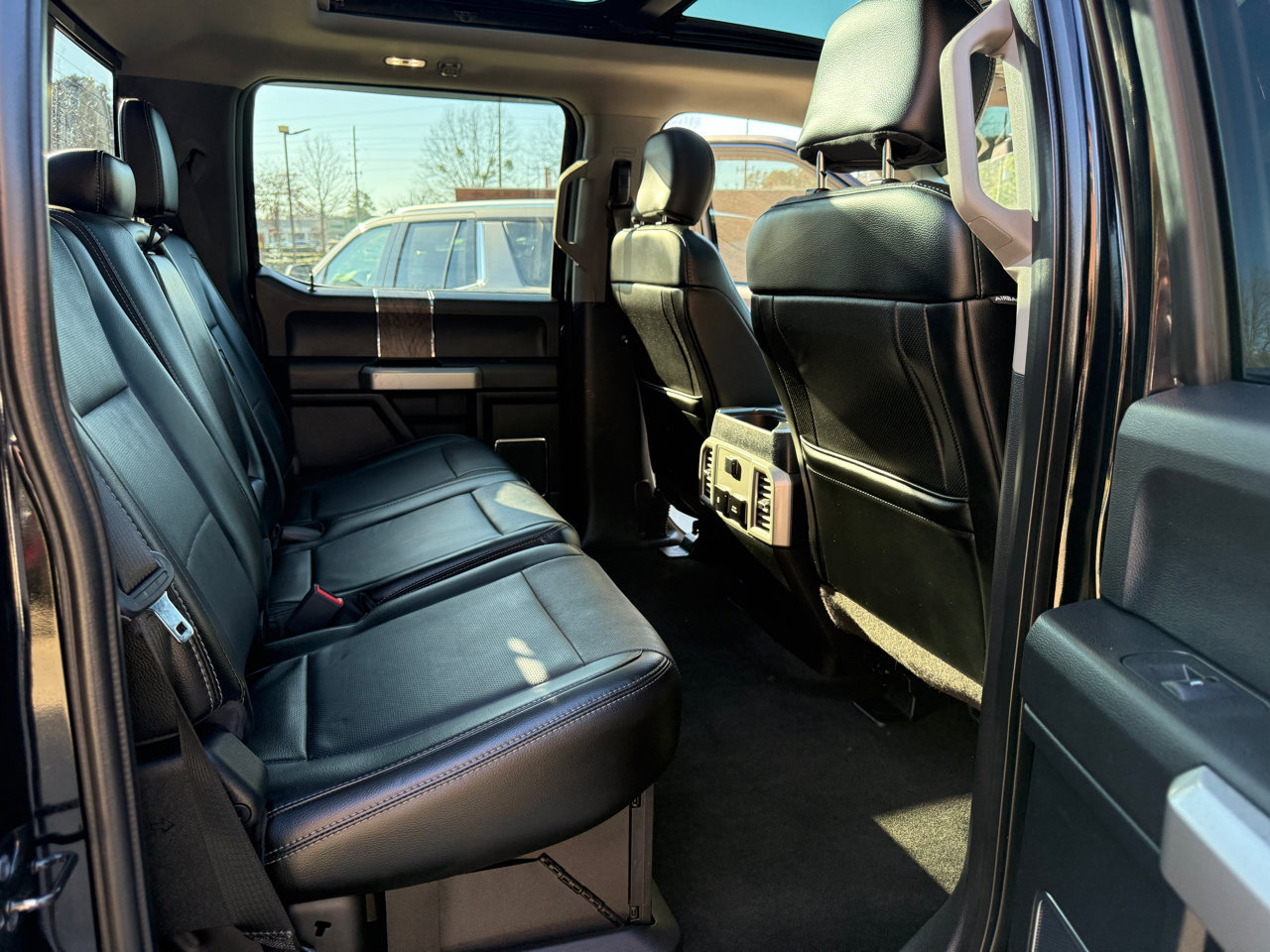 Used 2017 Ford F250 Lariat w/ Lariat Ultimate Package image 26