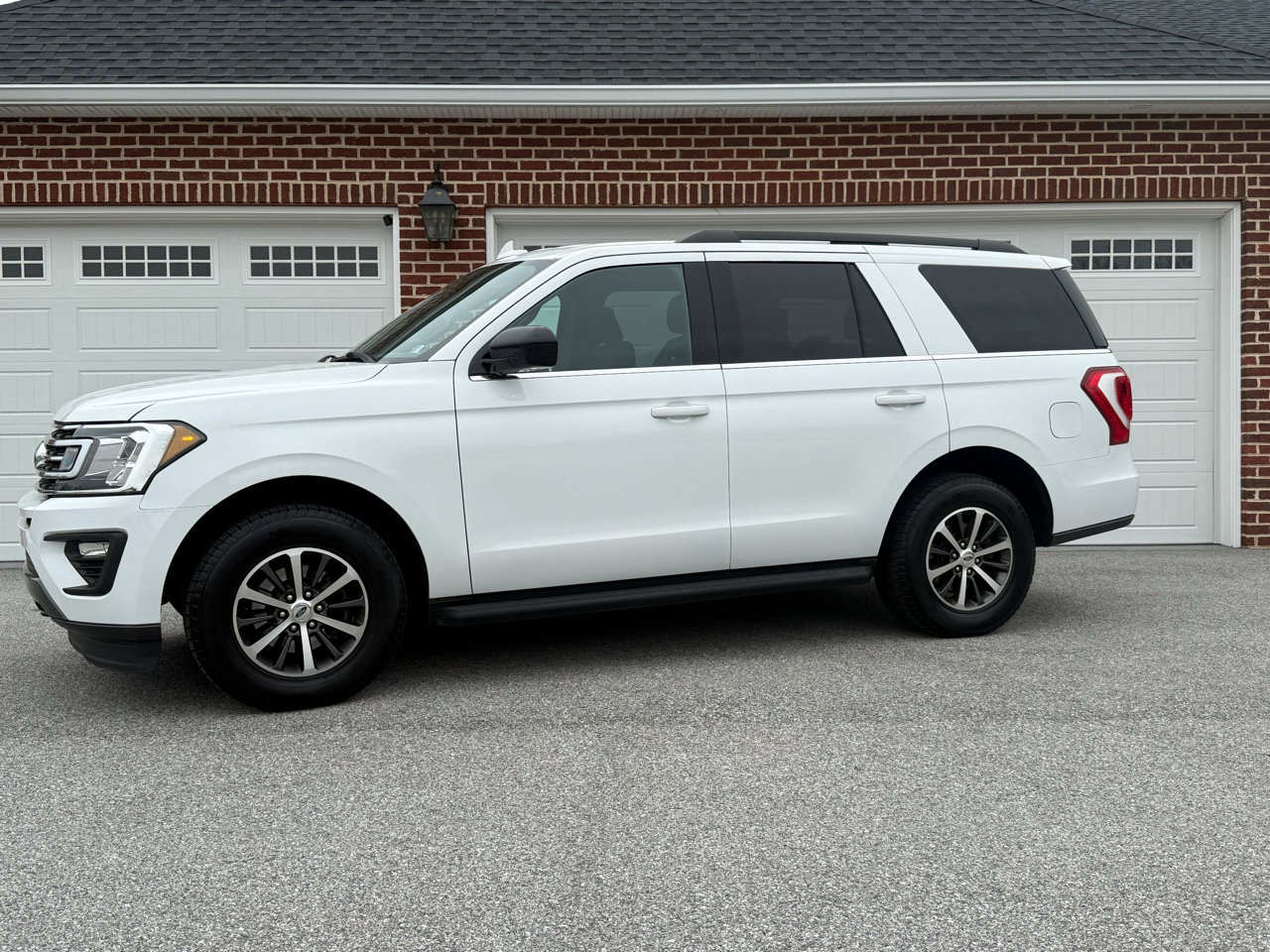 Used 2020 Ford Expedition XL image 1