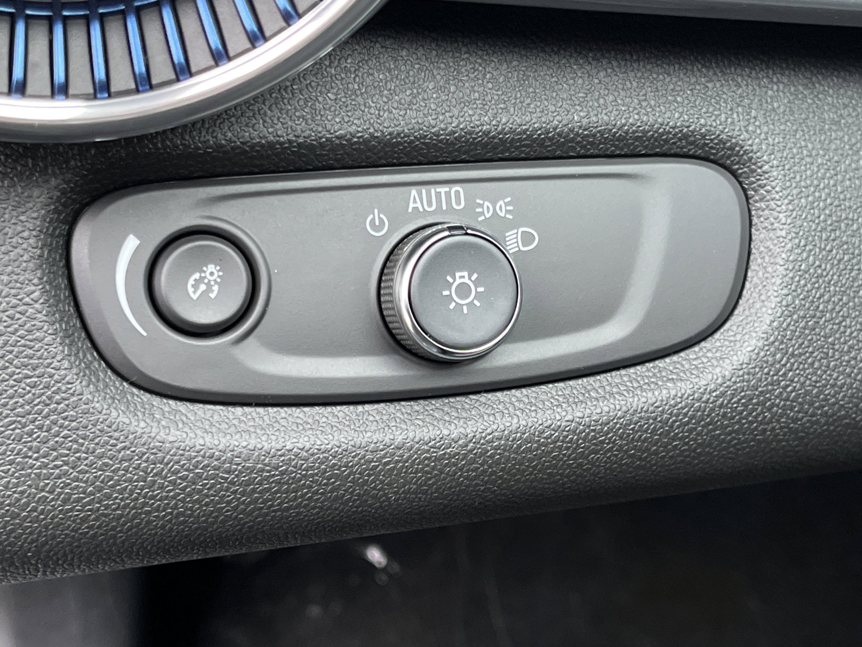 New 2026 Chevrolet Trax LT image 19