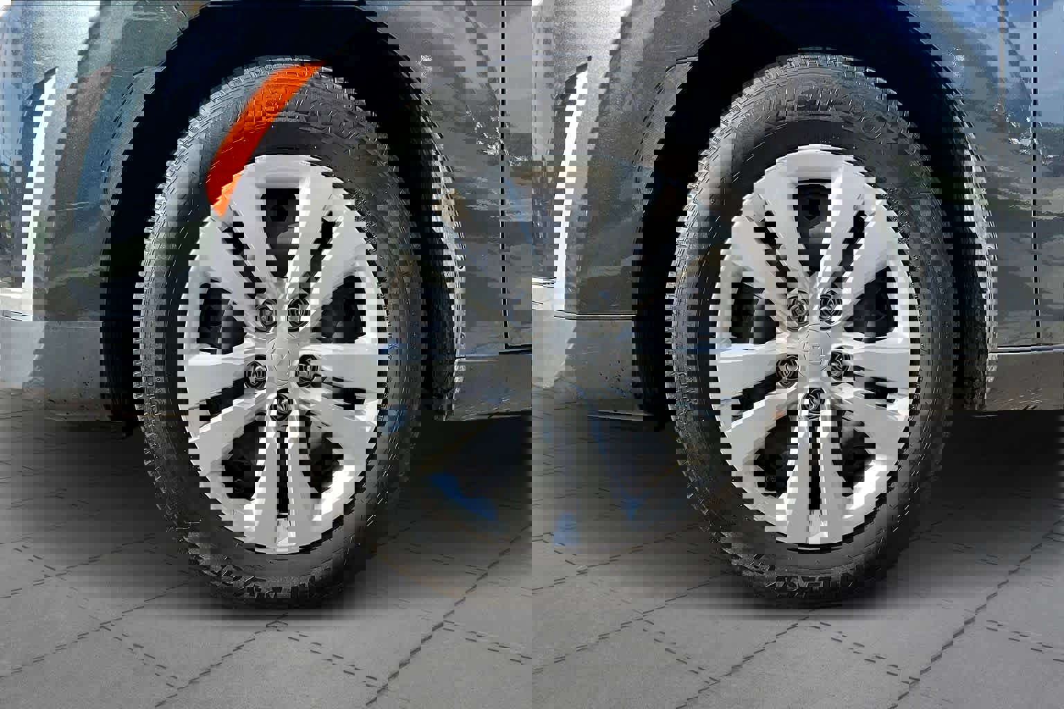 Used 2023 Kia Soul LX image 10