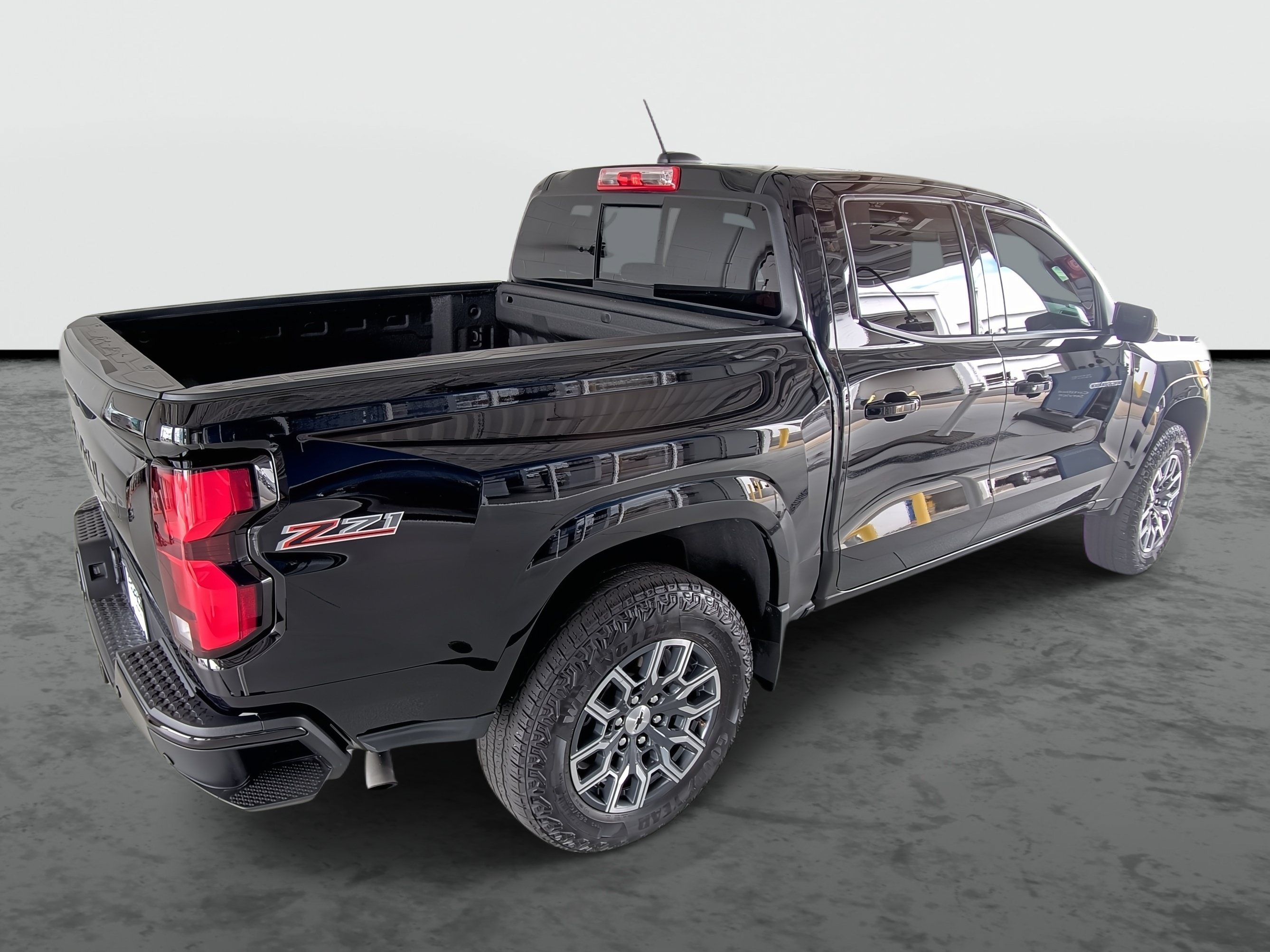 Used 2023 Chevrolet Colorado Z71 w/ Z71 Convenience Package 2 AWD/4WD image 14