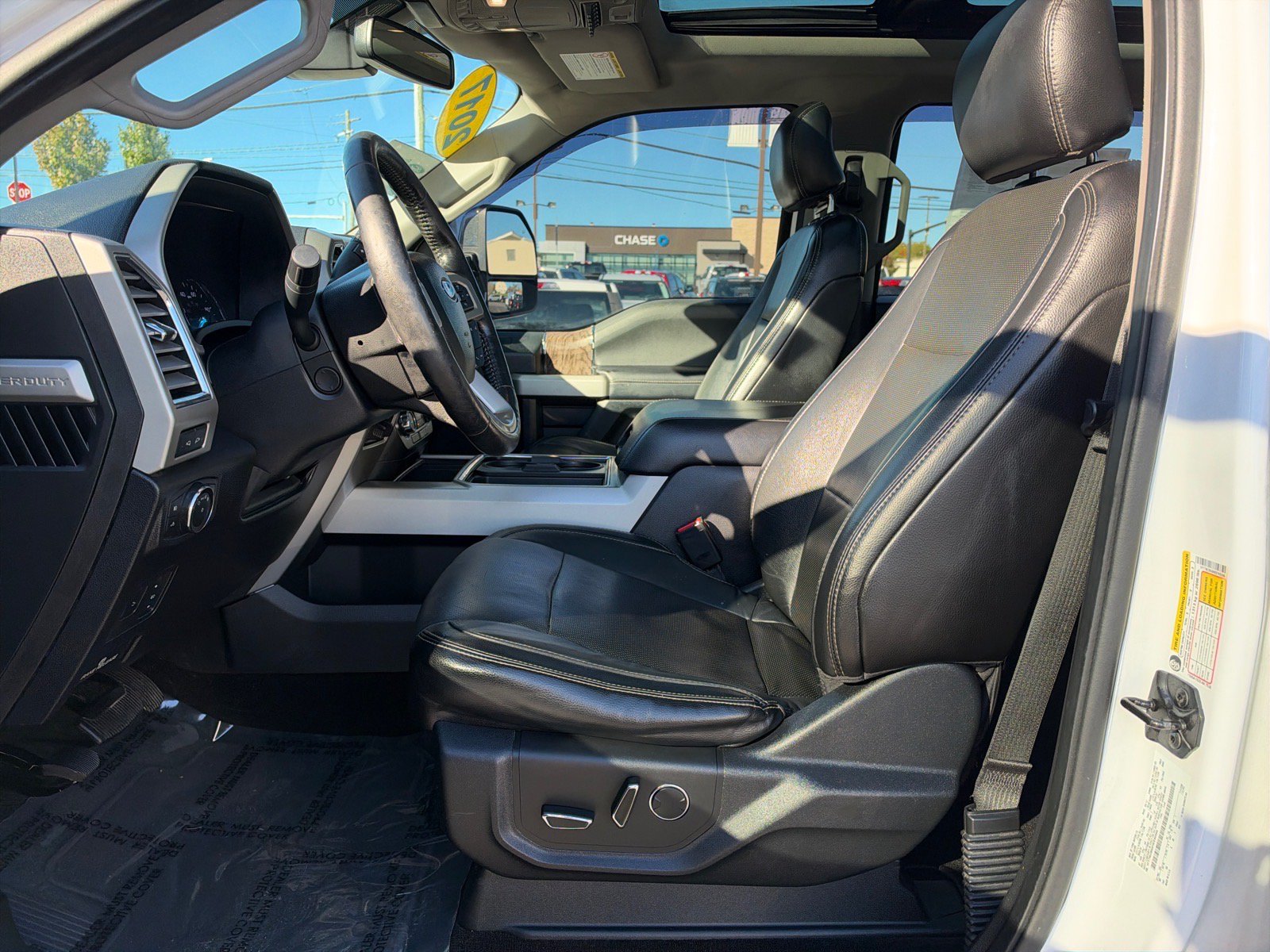 Used 2017 Ford F250 Lariat w/ Lariat Ultimate Package AWD/4WD image 7