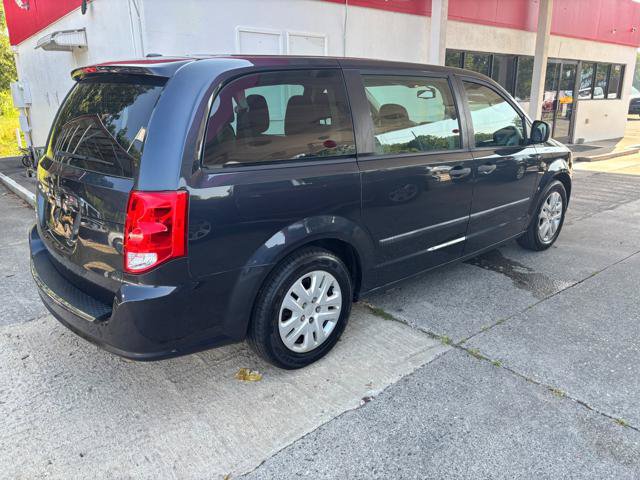 Used 2014 Dodge Grand Caravan American Value Package w/ UConnect Hands-Free Group FWD image 4