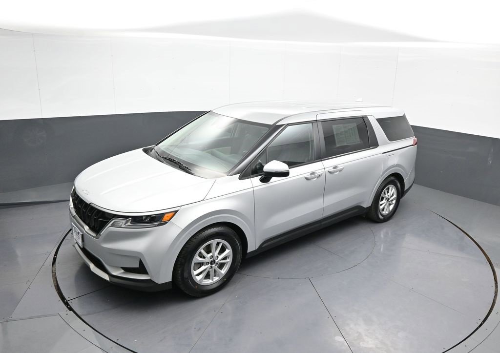 Certified 2023 Kia Carnival LX image 35