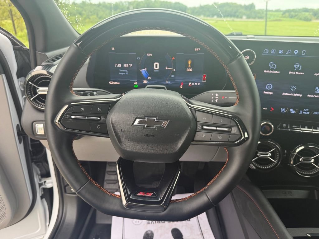 Used 2026 Chevrolet Blazer EV SS AWD/4WD image 32