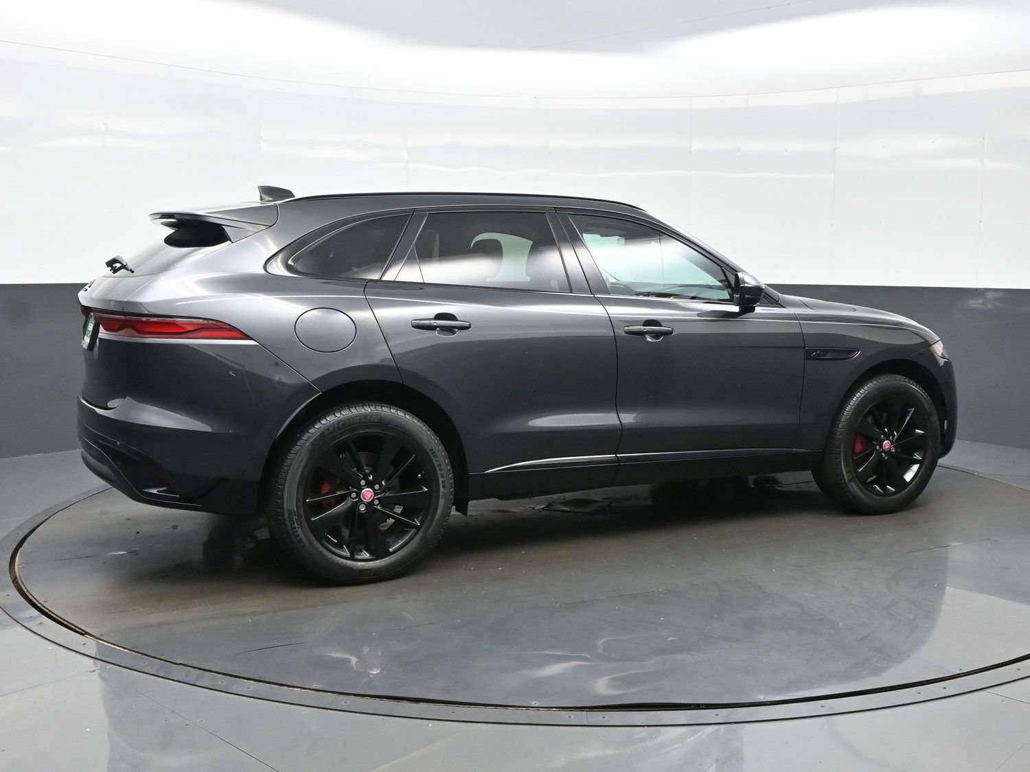 Used 2022 Jaguar F-PACE S AWD/4WD image 8