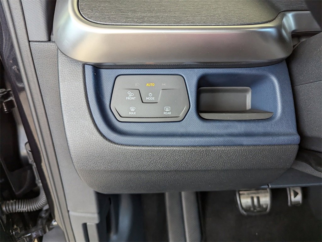 New 2025 Volkswagen ID. Buzz Pro S image 19