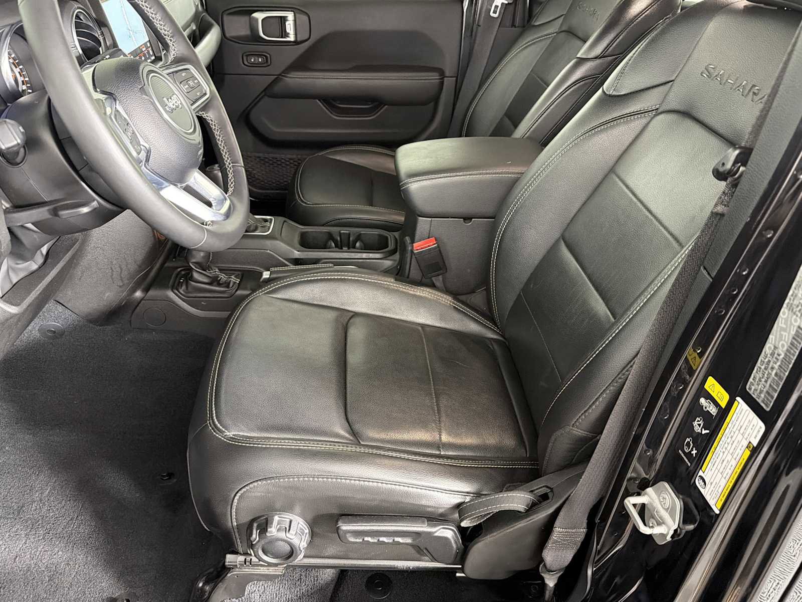 Used 2022 Jeep Wrangler Unlimited Sahara w/ Cold Weather Group image 7