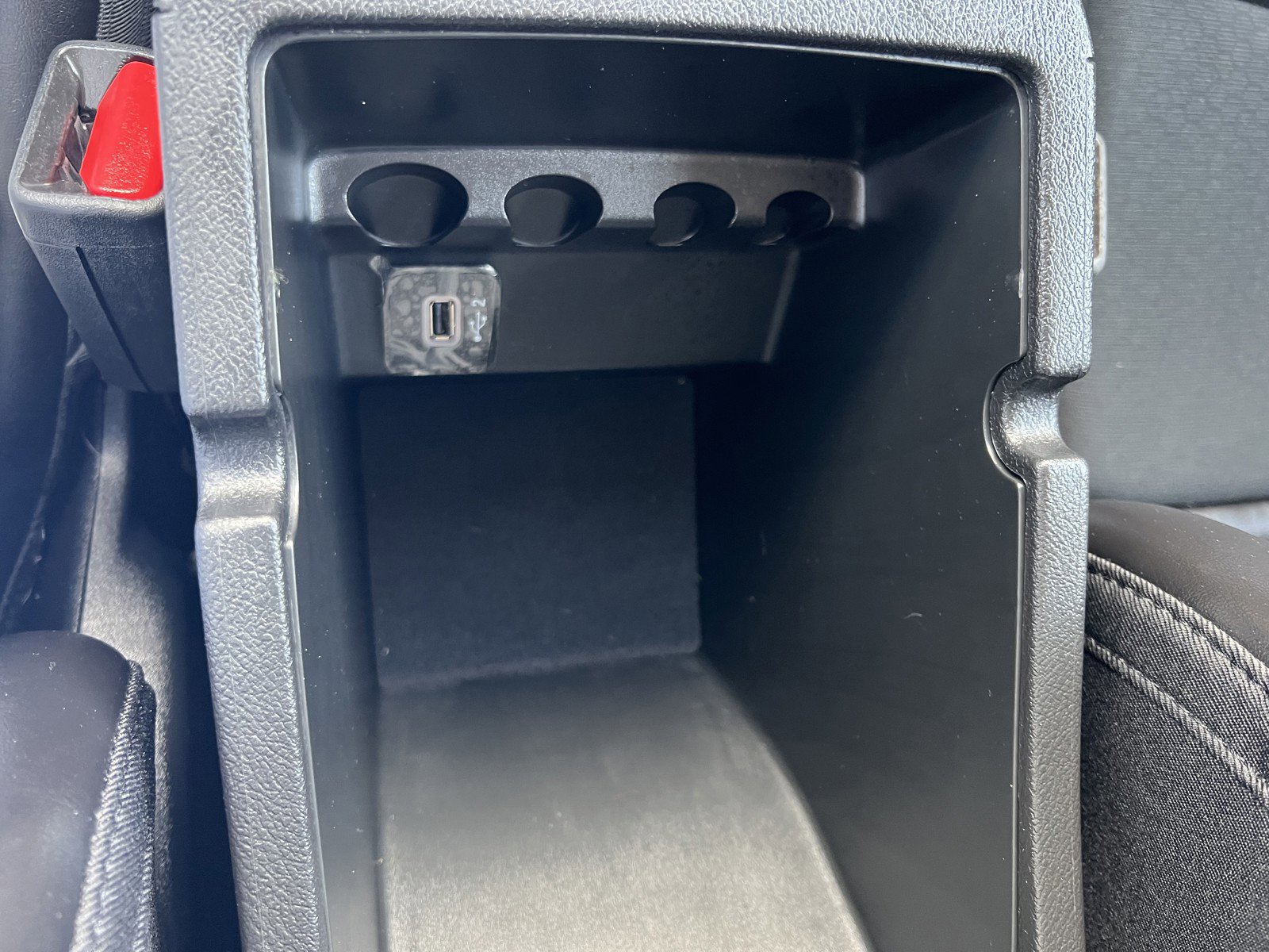 Used 2021 Jeep Cherokee Latitude Plus image 26