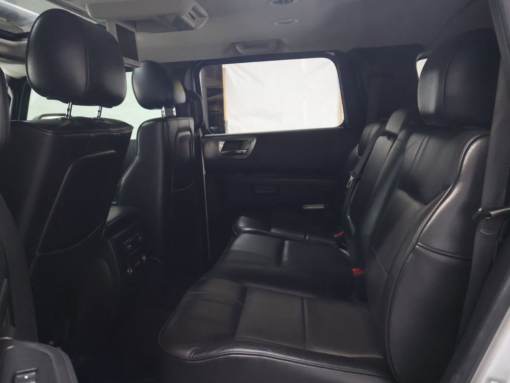 Used 2009 HUMMER H2 Luxury image 16