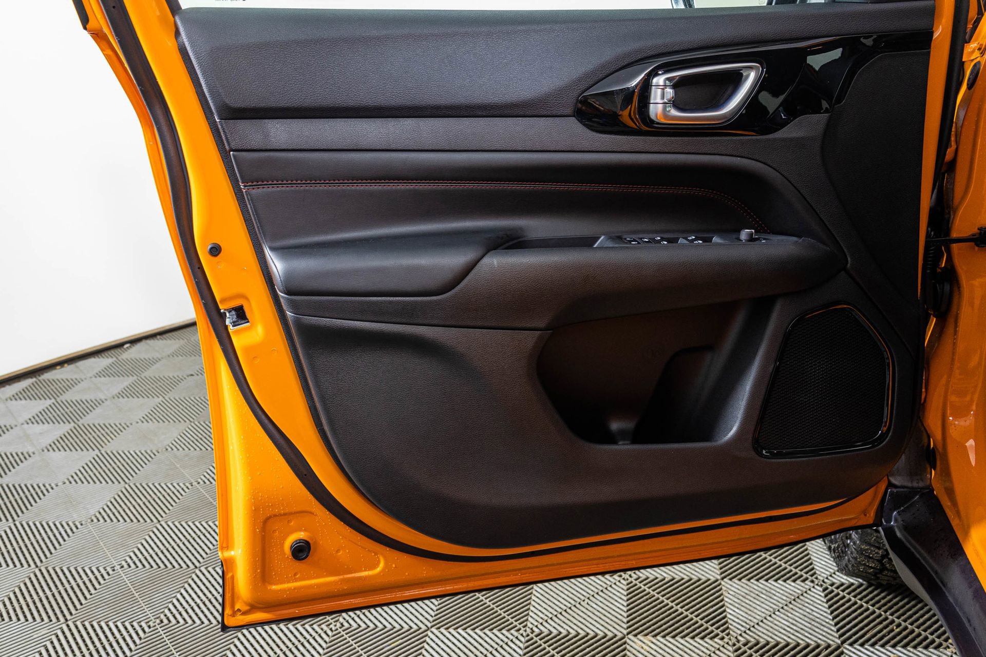 New 2026 Jeep Compass Trailhawk image 35