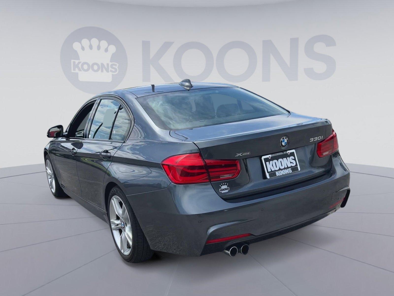 Used 2017 BMW 330i xDrive Sedan AWD/4WD image 10