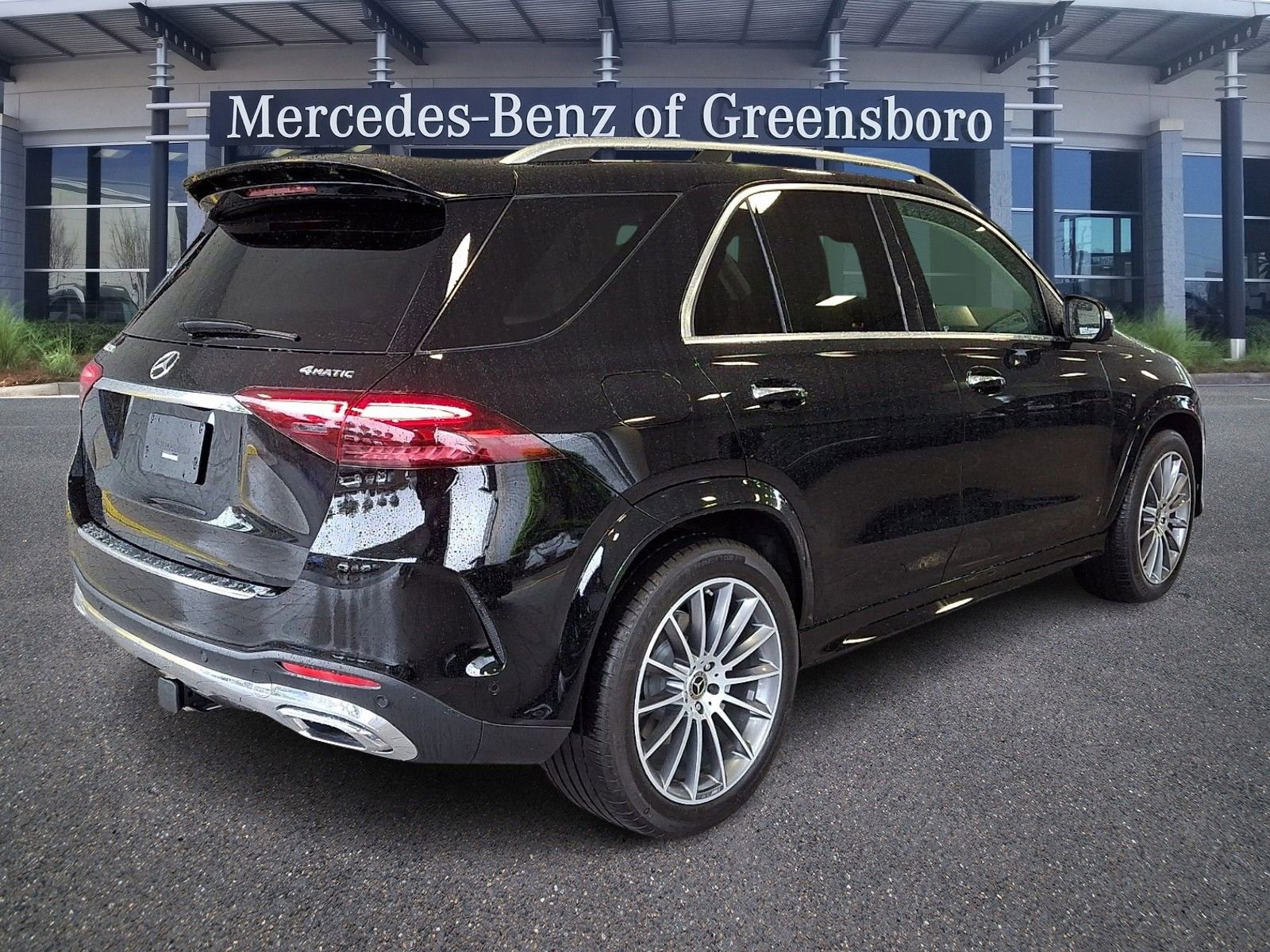 Used 2024 Mercedes-Benz GLE 350 4MATIC image 4
