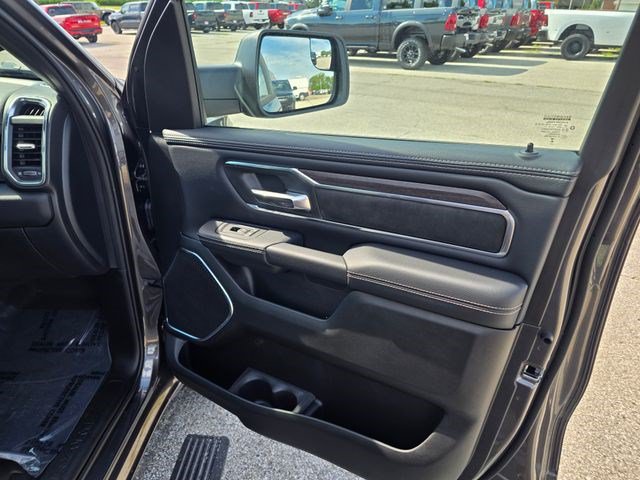 New 2026 RAM 1500 Laramie w/ Laramie Preferred Package AWD/4WD image 15